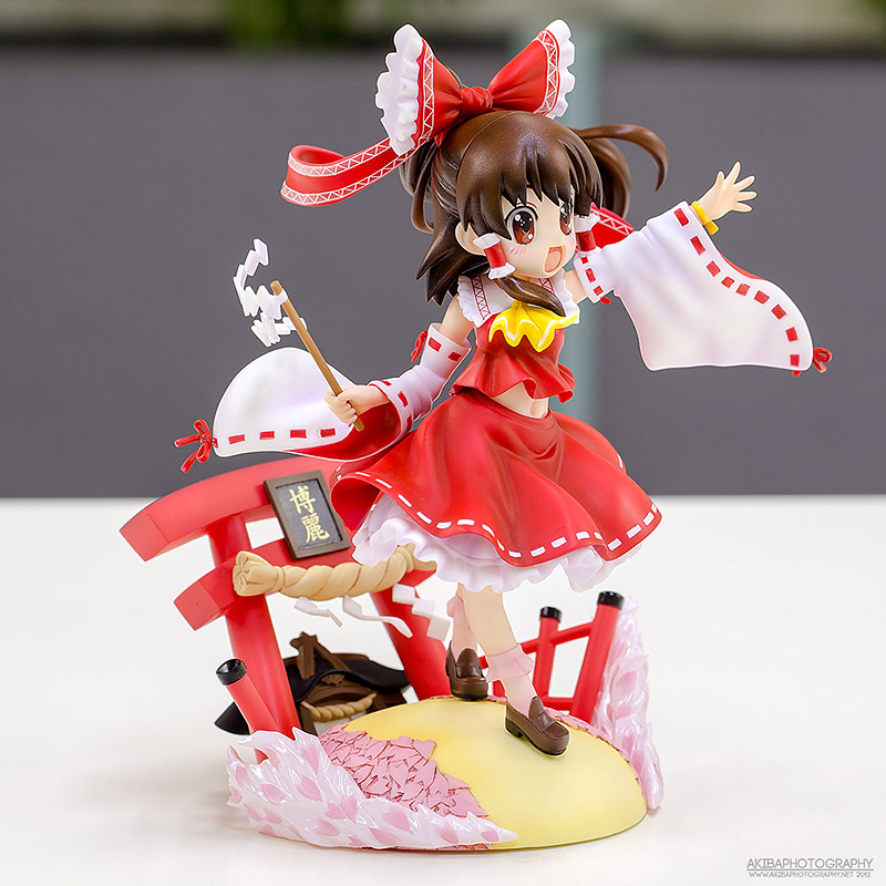 hakurei-reimu-dcm02