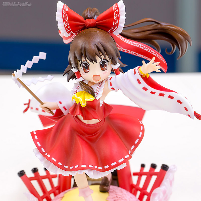 hakurei-reimu-dcm12