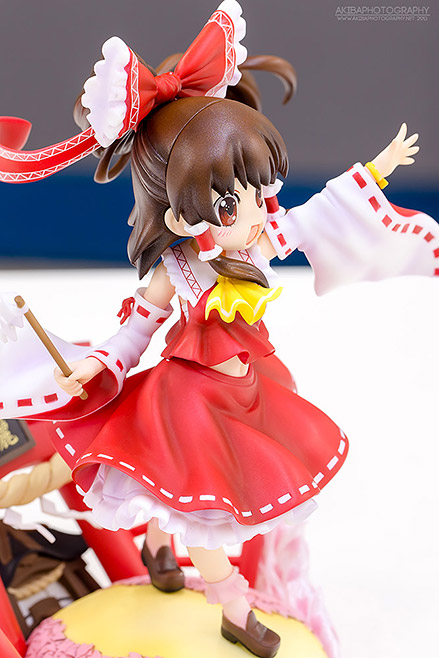 hakurei-reimu-dcm14